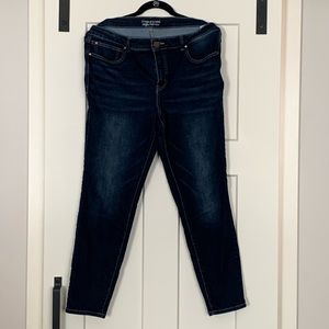 Maurice’s everflex tummy control jeans. Like new